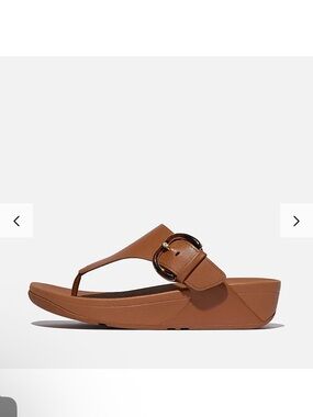 New NIB Fitflop Women's Tan Leather Toe Post Sandal w/ Buckle - Lulu Sz 10